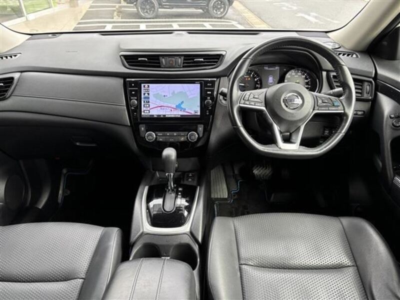 X-TRAIL