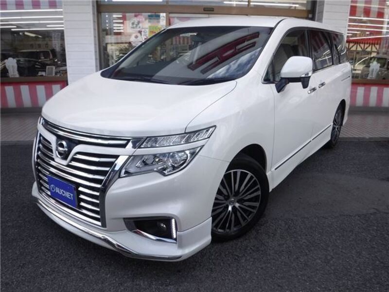 NISSAN ELGRAND