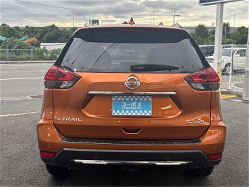 X-TRAIL