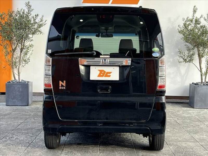 N BOX
