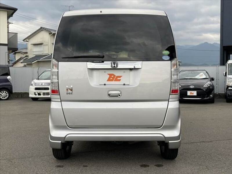 N BOX