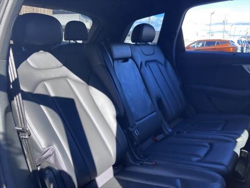 Q7
