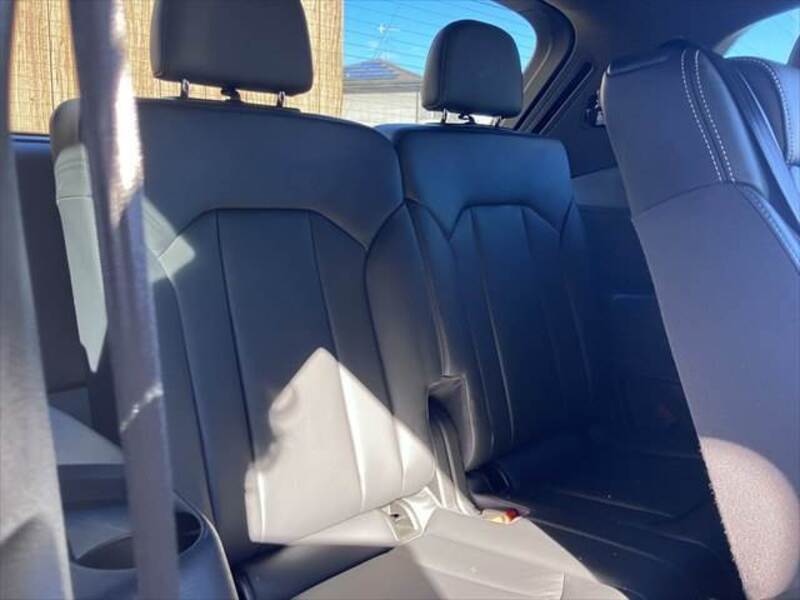 Q7
