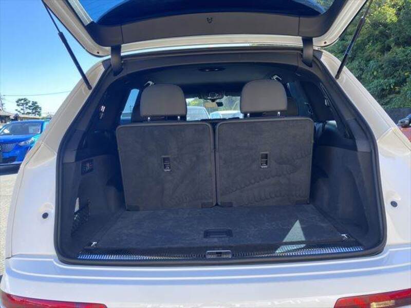 Q7