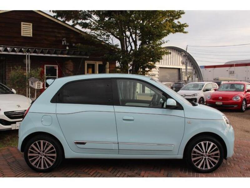 TWINGO