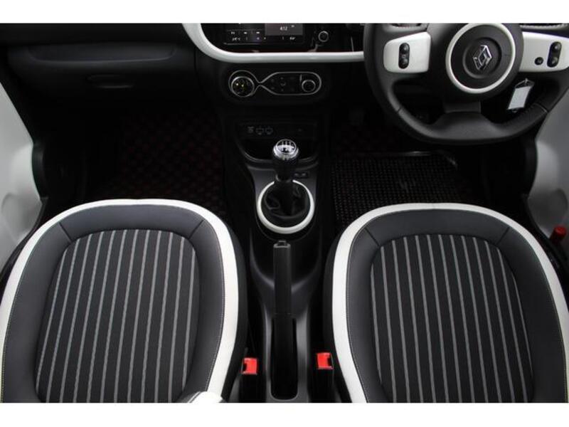 TWINGO