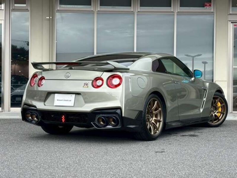 GT-R
