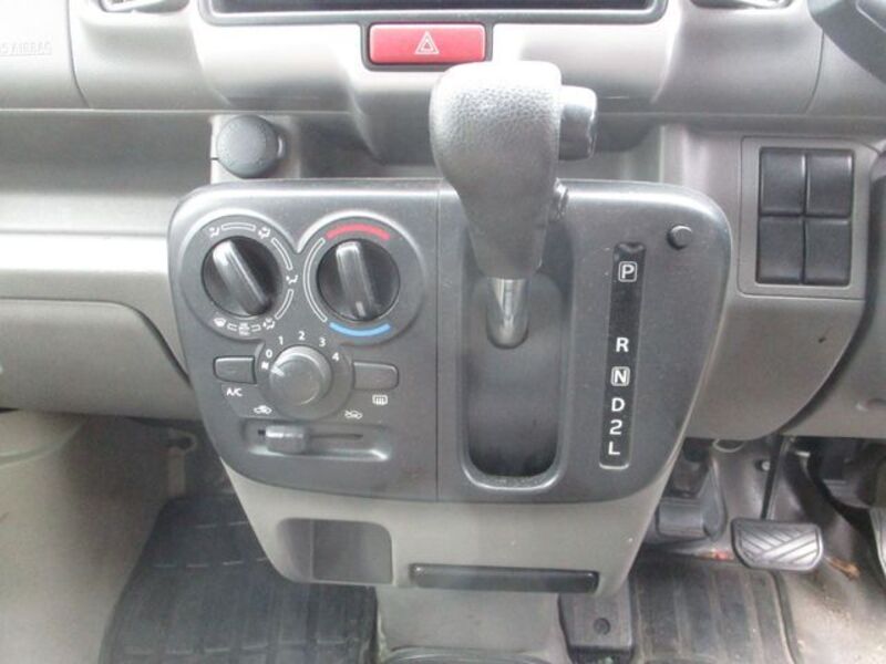 MINICAB VAN