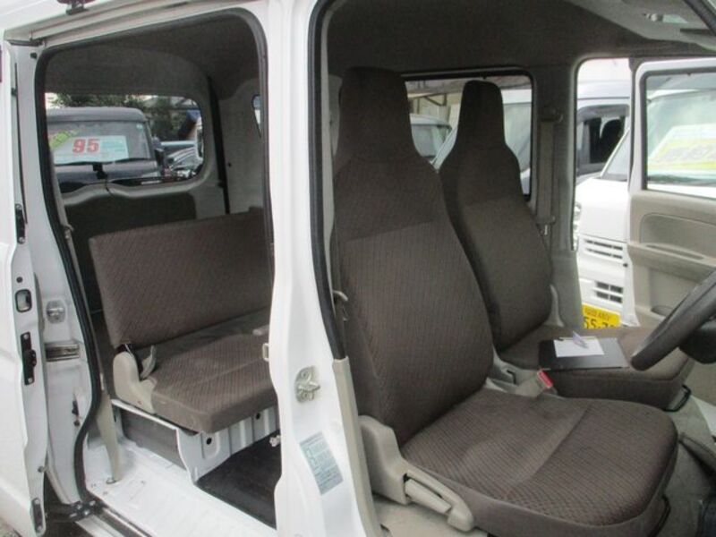 MINICAB VAN