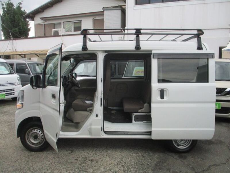 MINICAB VAN
