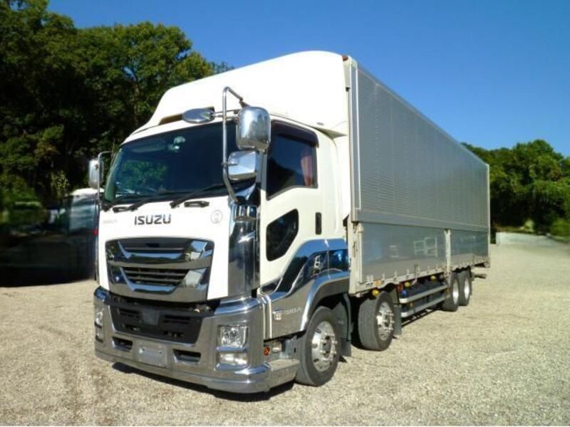 ISUZU GIGA