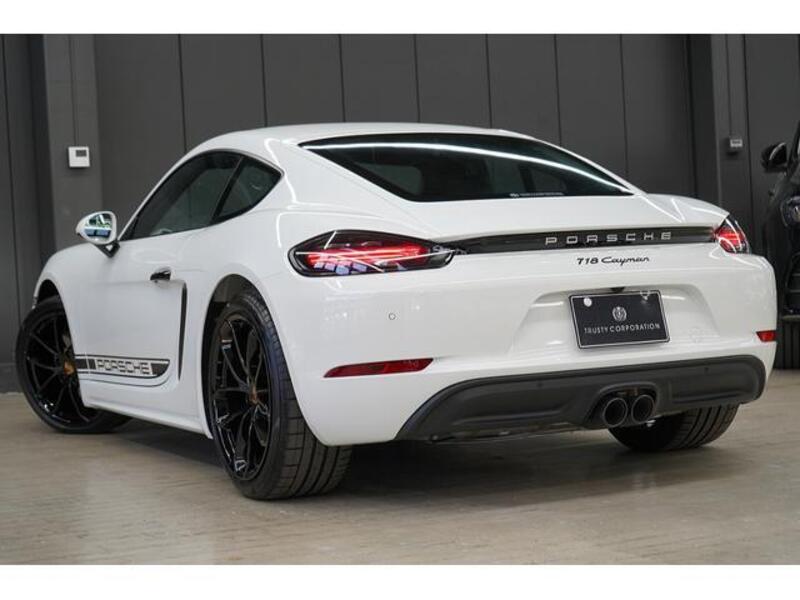 718 CAYMAN