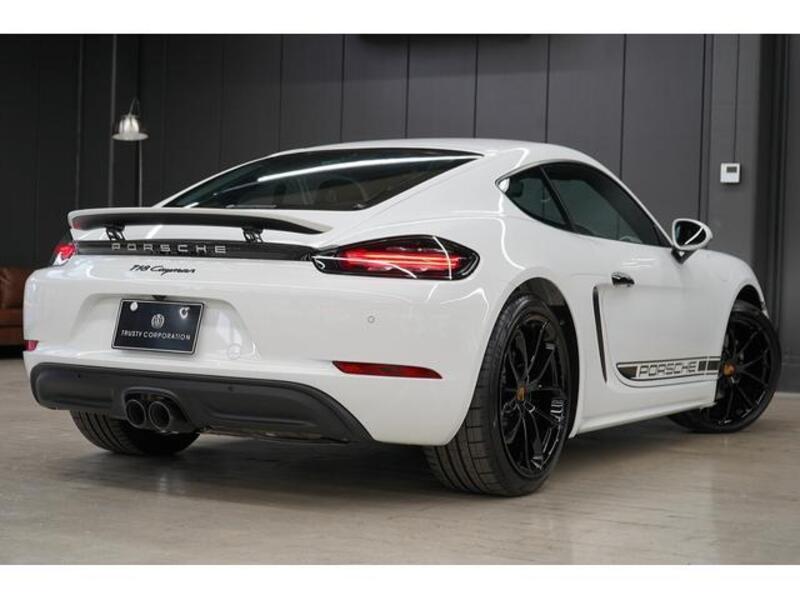 718 CAYMAN