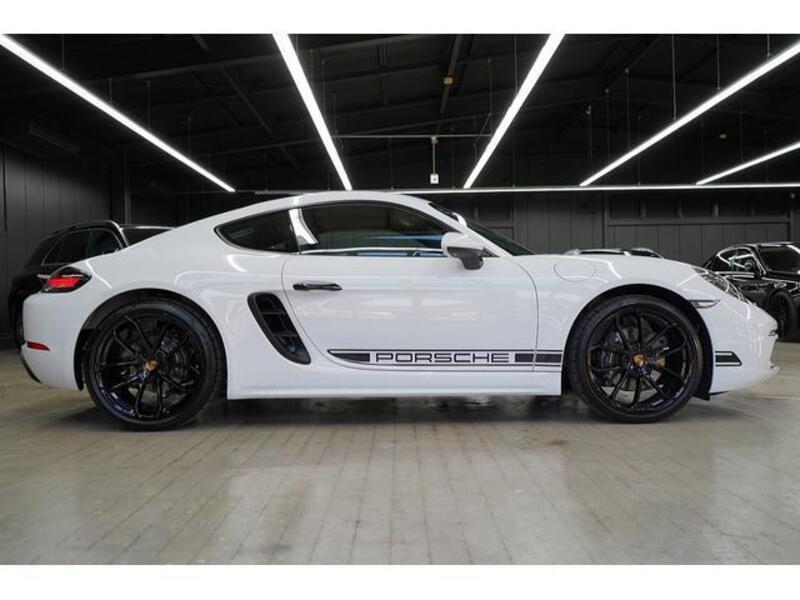 718 CAYMAN