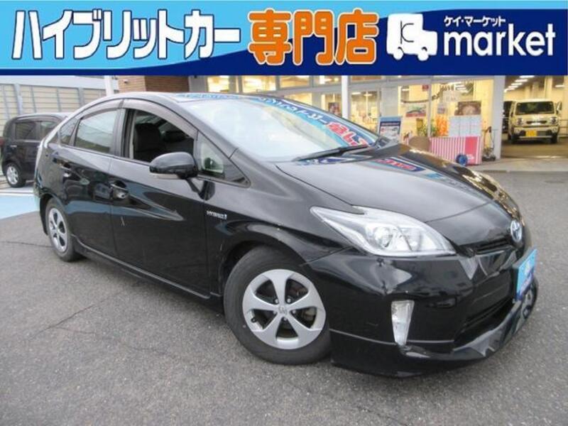 TOYOTA PRIUS