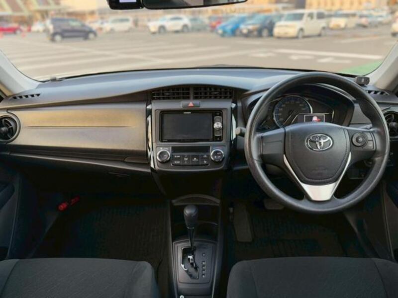COROLLA AXIO