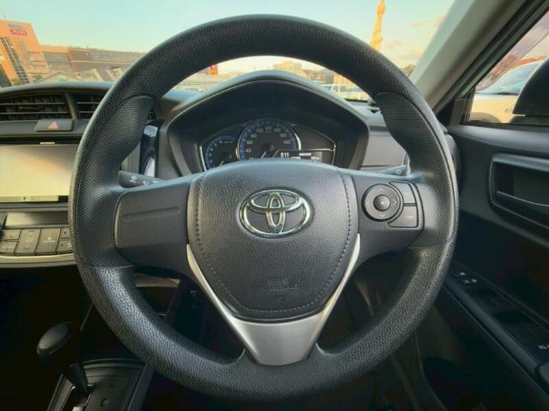 COROLLA AXIO
