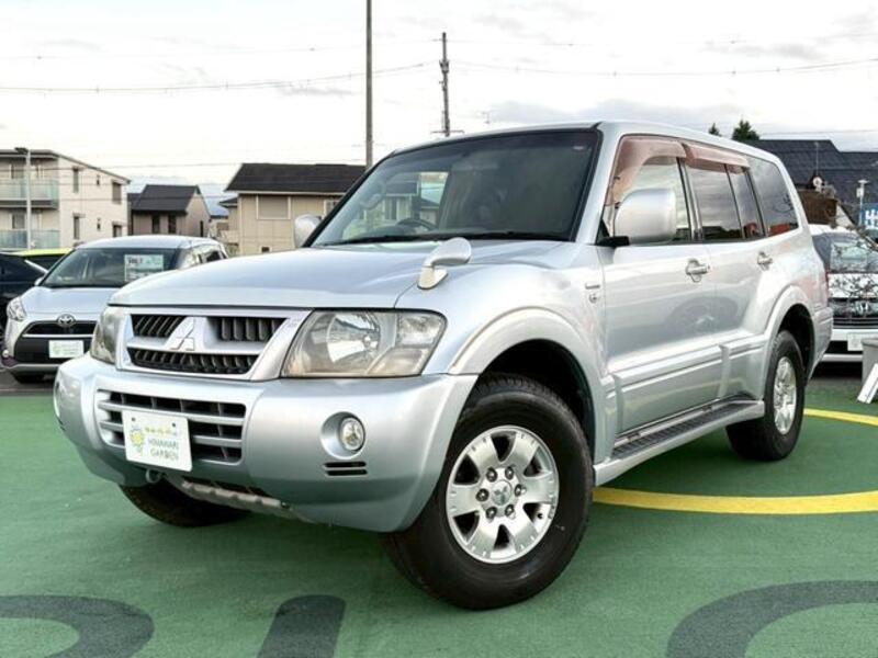MITSUBISHI PAJERO