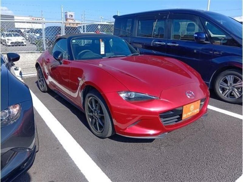 ROADSTER-0