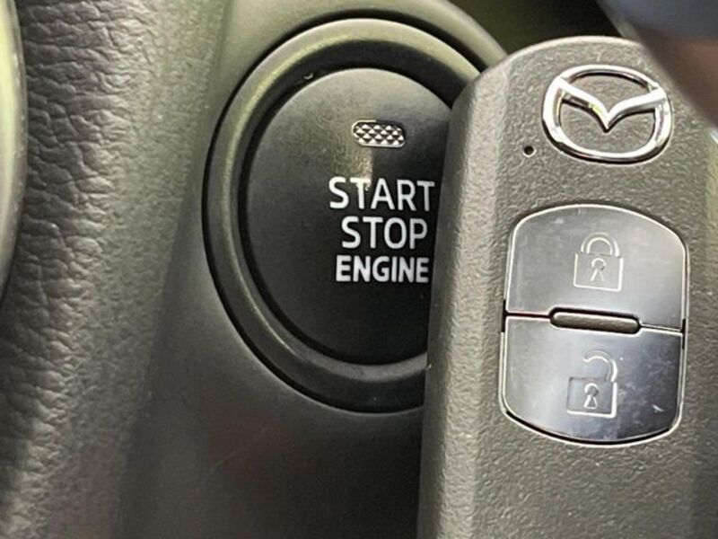 MAZDA2