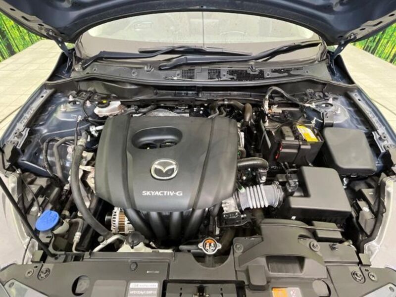MAZDA2