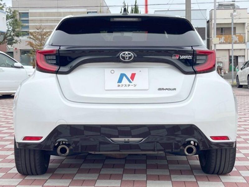 GR YARIS