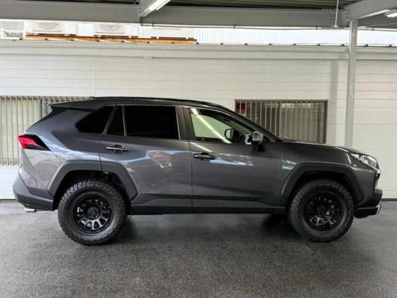 RAV4