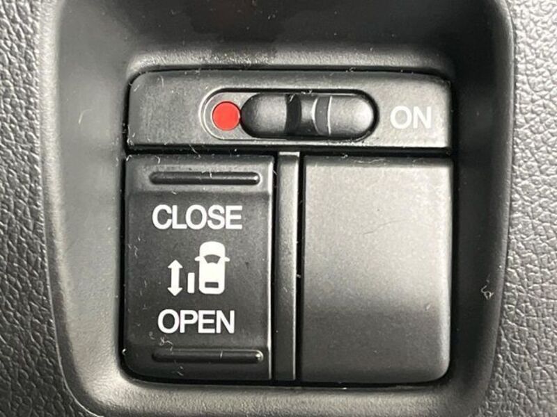 N BOX