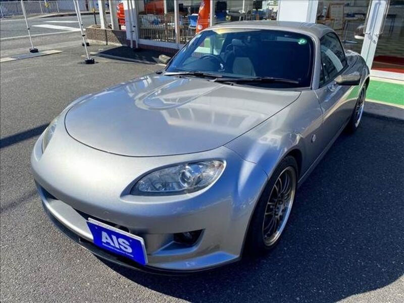 ROADSTER-0