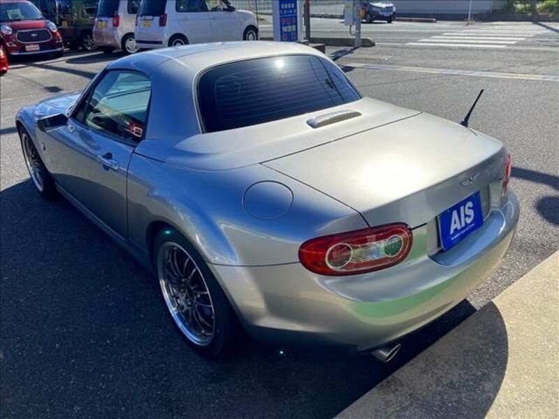 ROADSTER