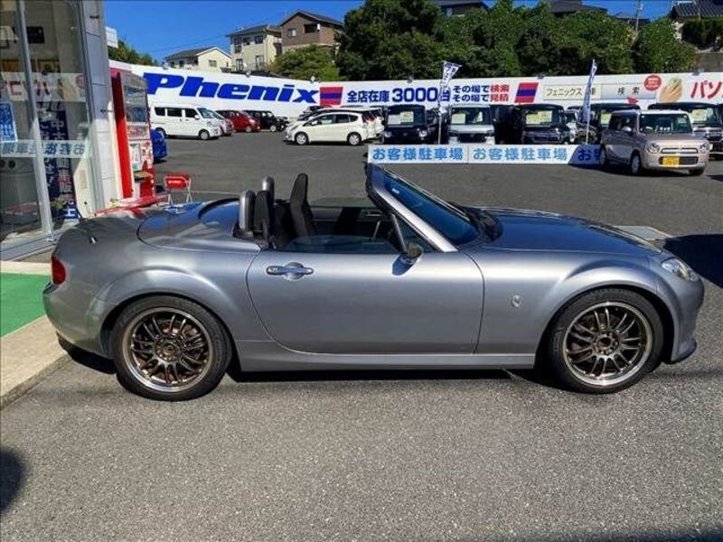 ROADSTER