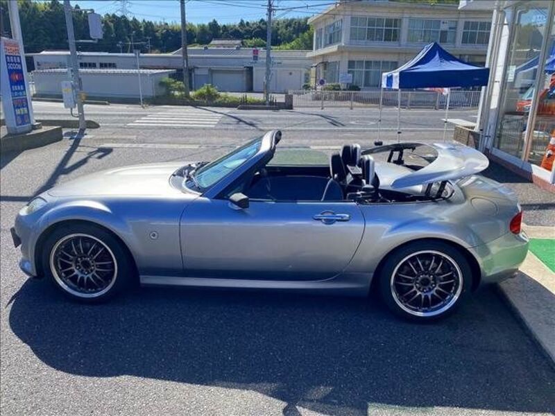 ROADSTER
