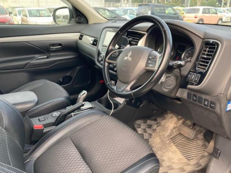 OUTLANDER PHEV