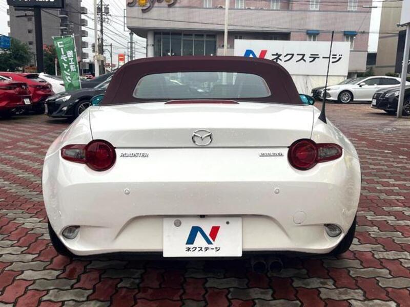 ROADSTER