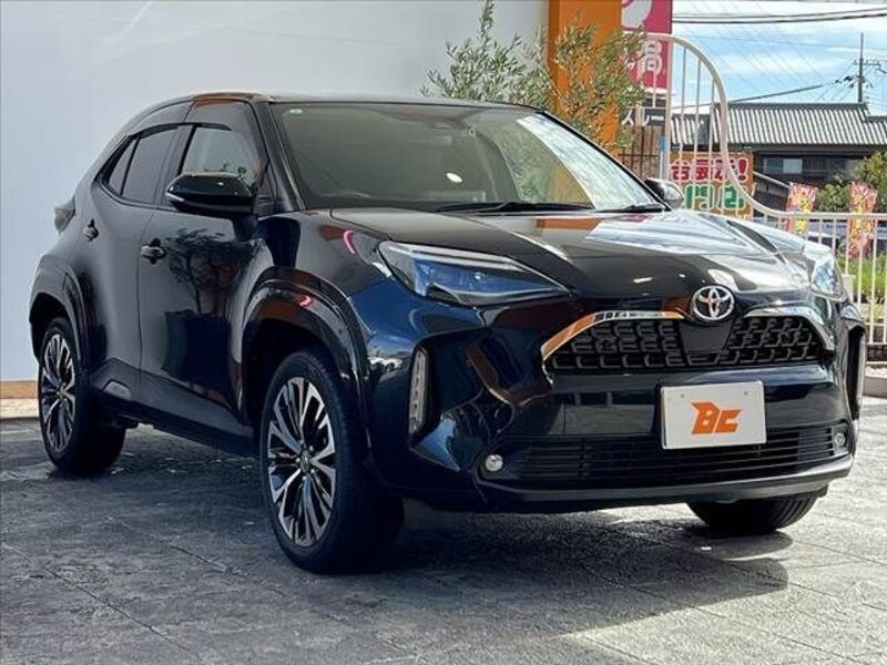YARIS CROSS
