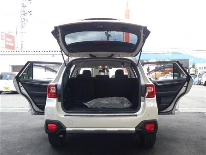 LEGACY OUTBACK
