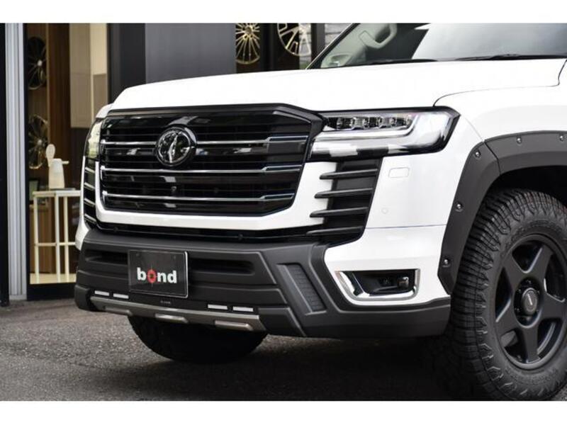 LAND CRUISER