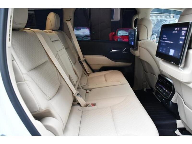 LAND CRUISER