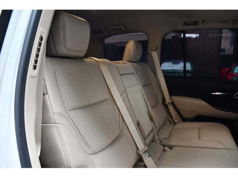 LAND CRUISER