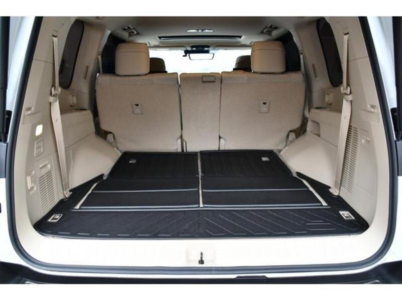 LAND CRUISER