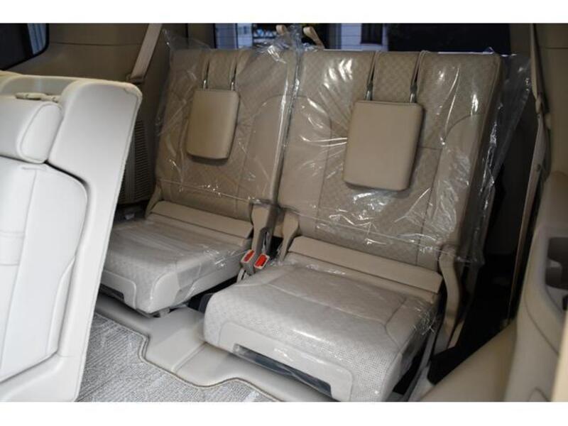 LAND CRUISER