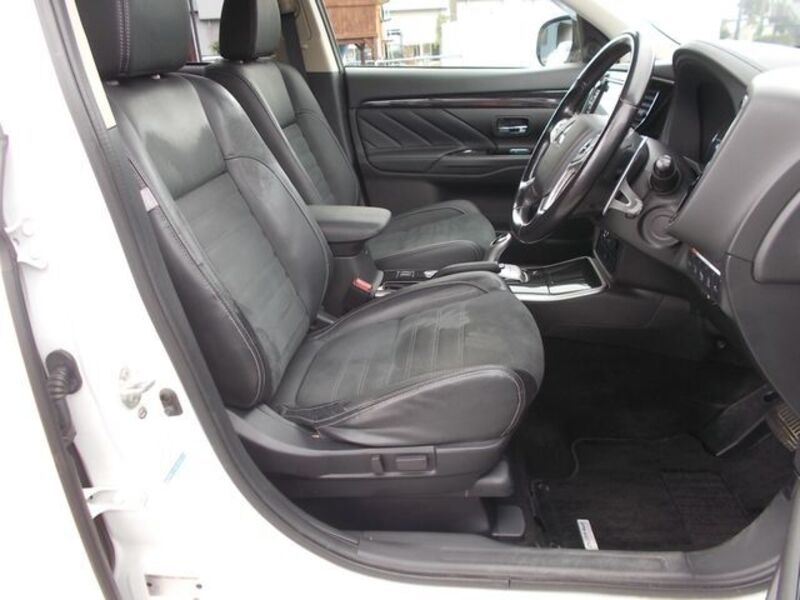 OUTLANDER PHEV