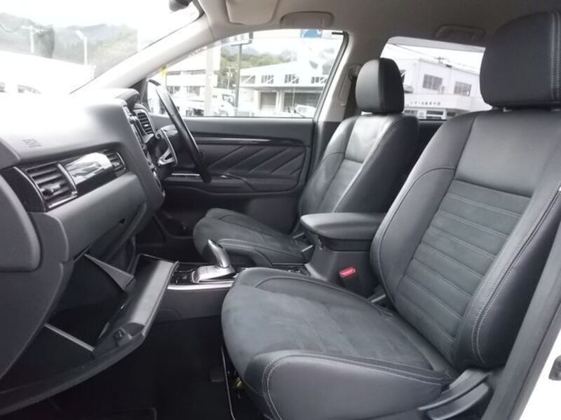 OUTLANDER PHEV