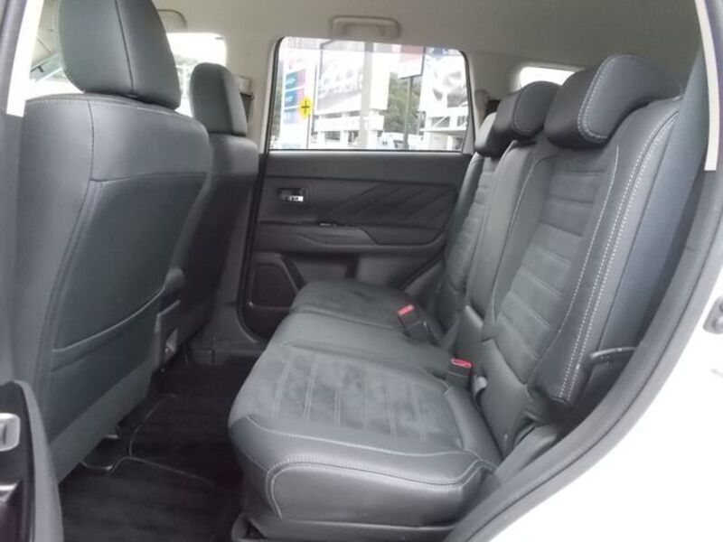 OUTLANDER PHEV