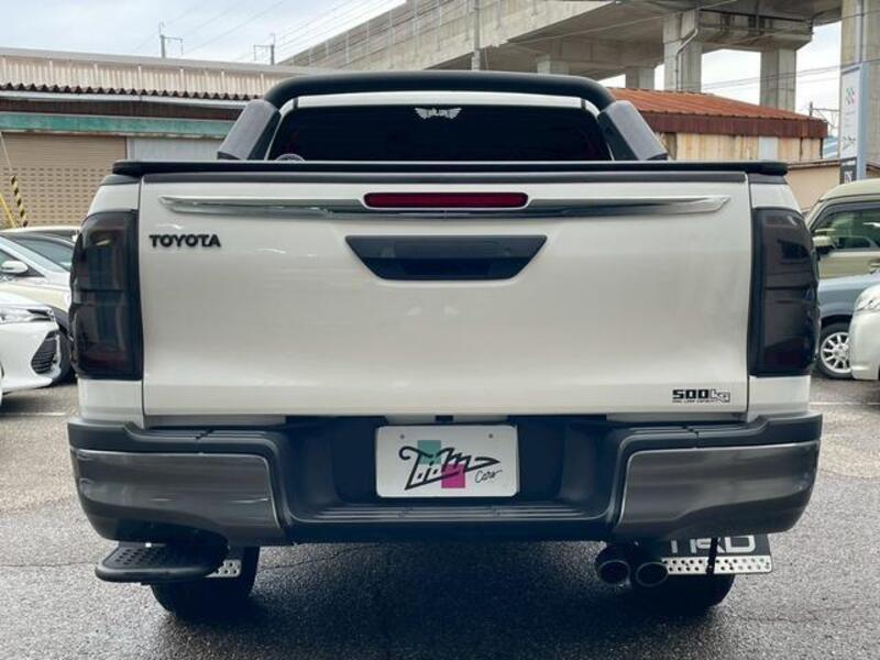 HILUX