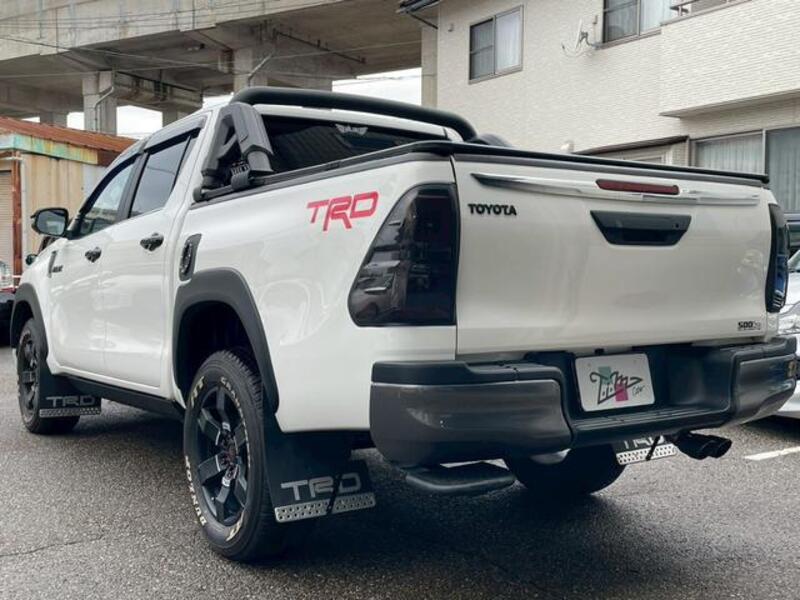 HILUX