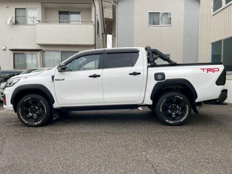HILUX