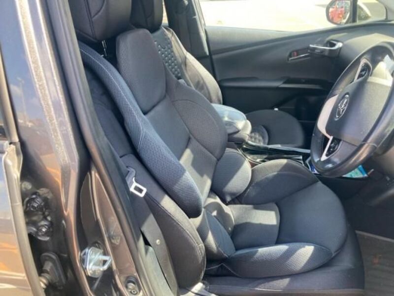 PRIUS PHV