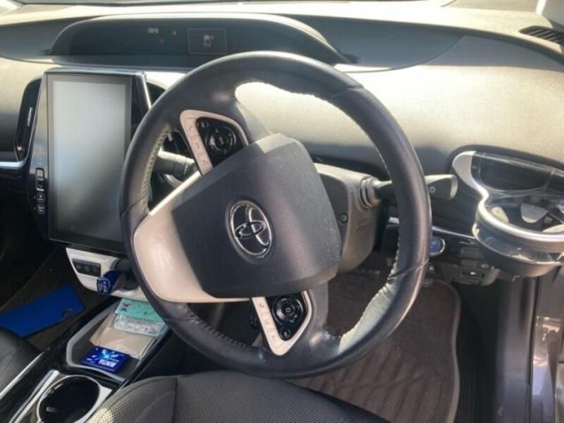 PRIUS PHV