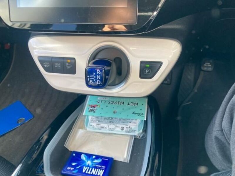 PRIUS PHV